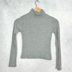 Light Grey turtle neck top cropped long sleeve sweater weather NWT Small size 4